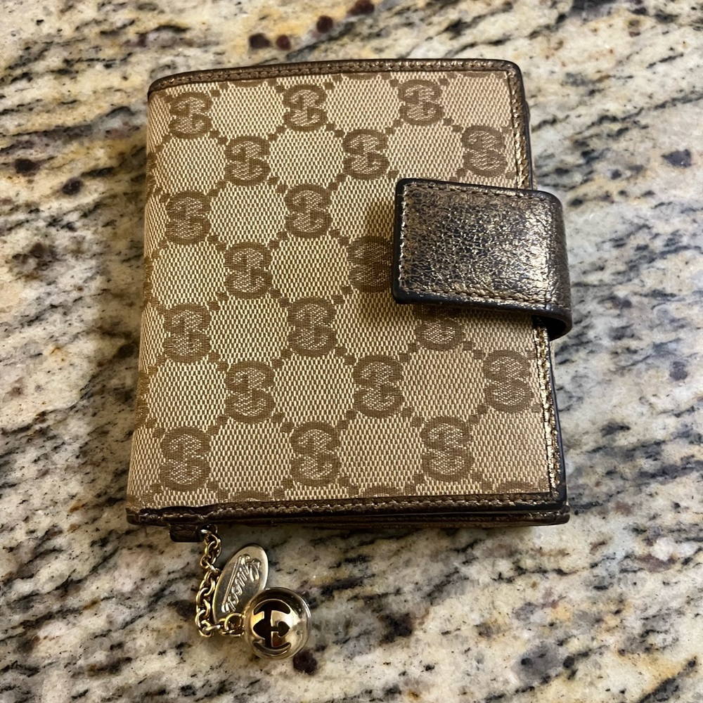 Authentic Gucci Wallet with Gold leather and gold hardware/Gucci charm